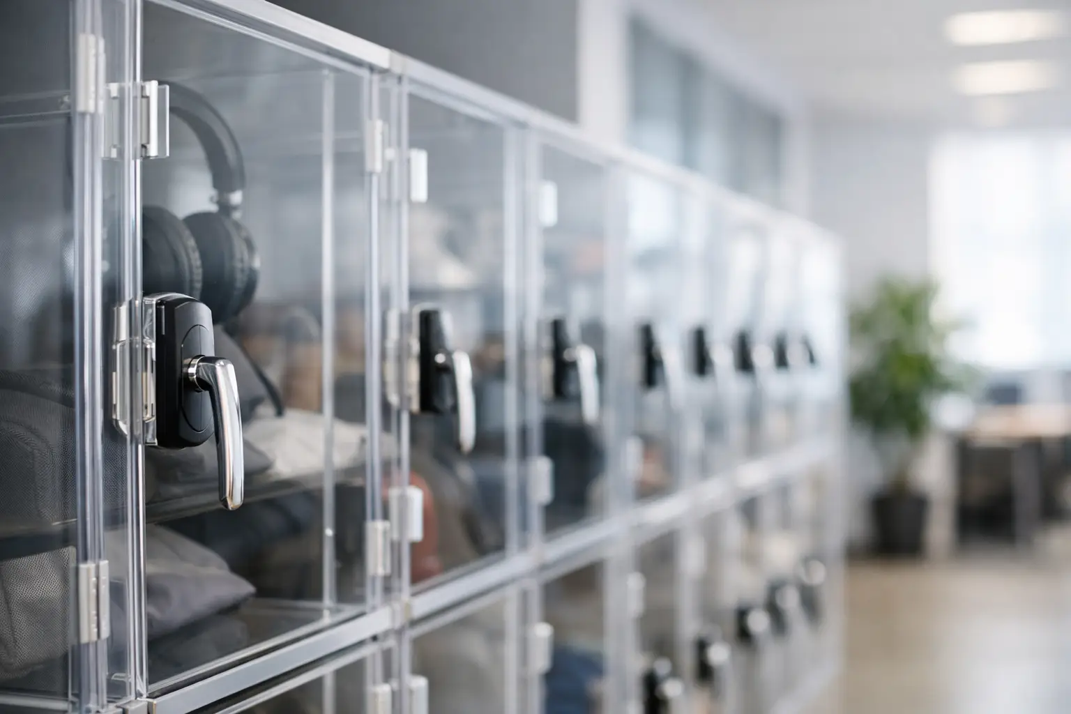 See Through Door Locker Buying Guide